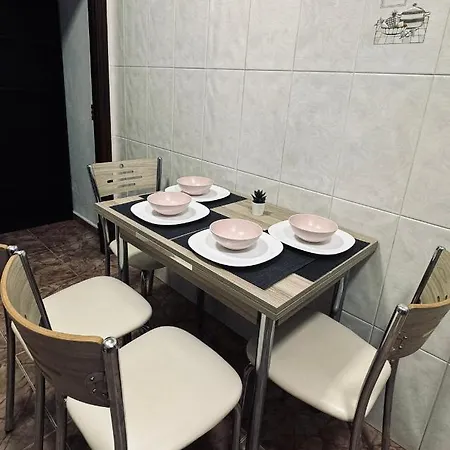 Apartment Avenida 52 A *