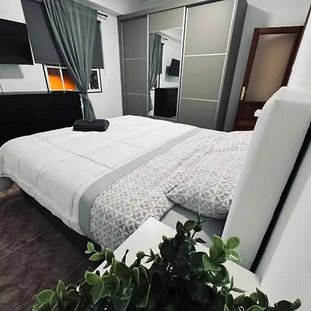 Avenida 52 A 로스 야노스 데 아리다네